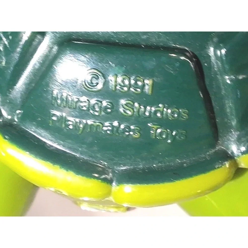TMNT Leonardo head dropping‎ figure Katana Shield and Accessories Blue Bandana